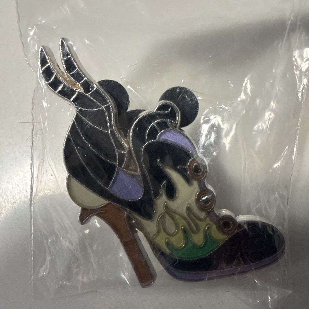 Villian Shoes High Heels Maleficent Sleeping Beauty Disney Trading Pin New
